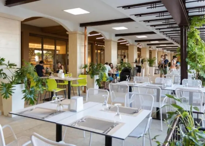 Premier On Seafront Апартамент *