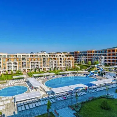 Premier On Seafront * スヴェティ・ヴラス