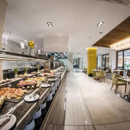 Premier On Seafront * スヴェティ・ヴラス