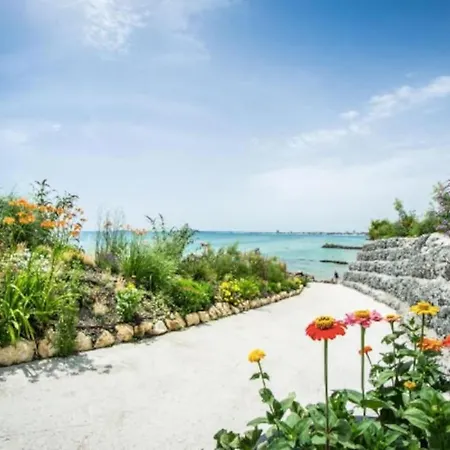 Premier On Seafront Апартамент