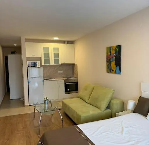 Premier On Seafront *