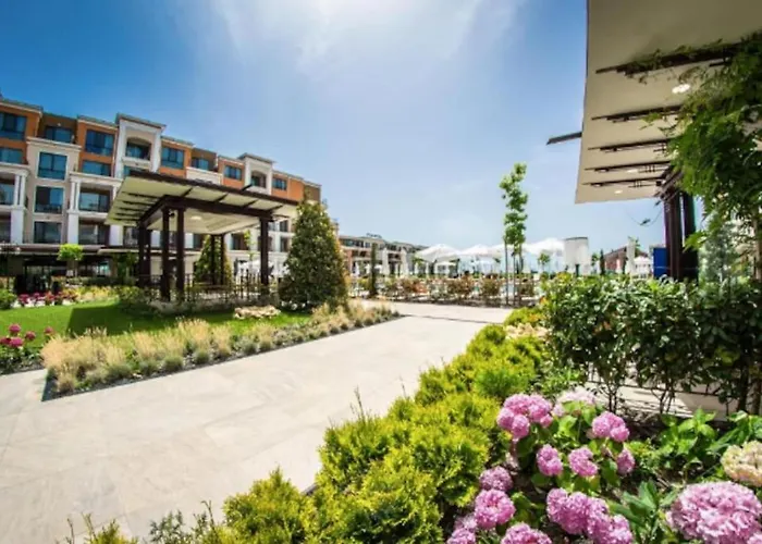 Premier On Seafront Apartament *