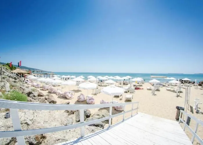 Premier On Seafront Apartament *